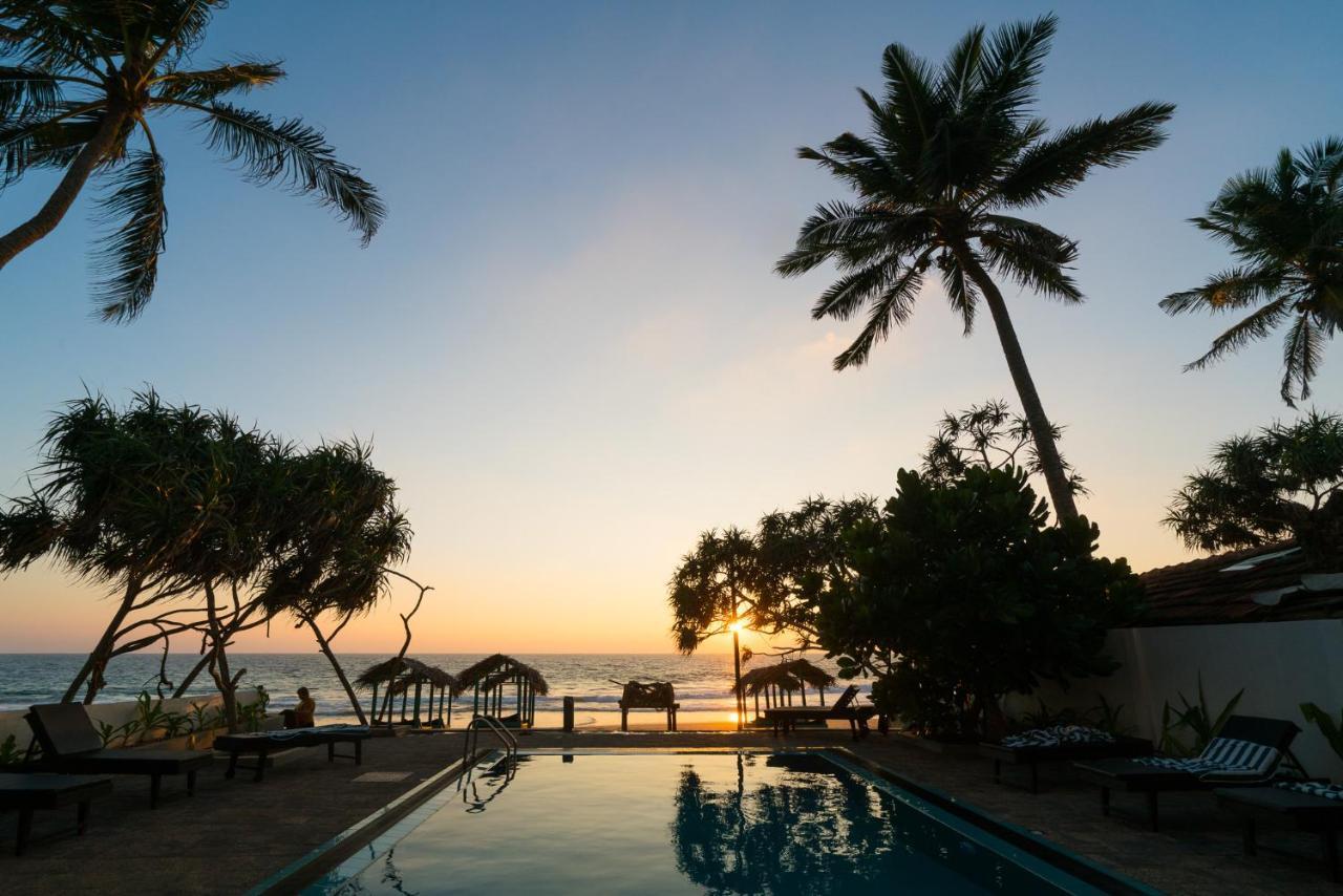 At Ease Beach Hotel Hikkaduwa Exterior foto